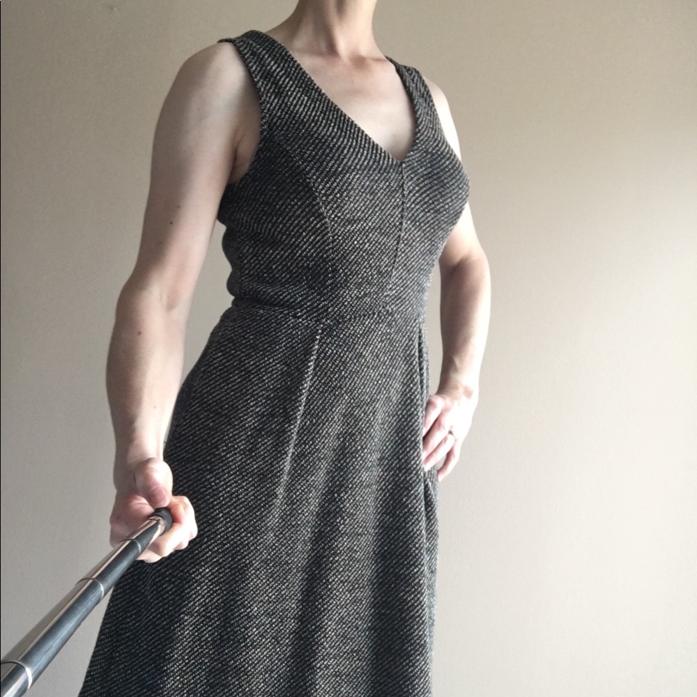 Madewell Form fitting V-neck tweed look dress